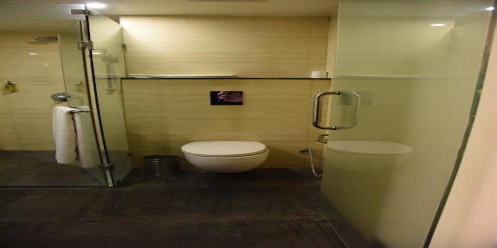 The Madison Hotel Új-Delhi Kültér fotó