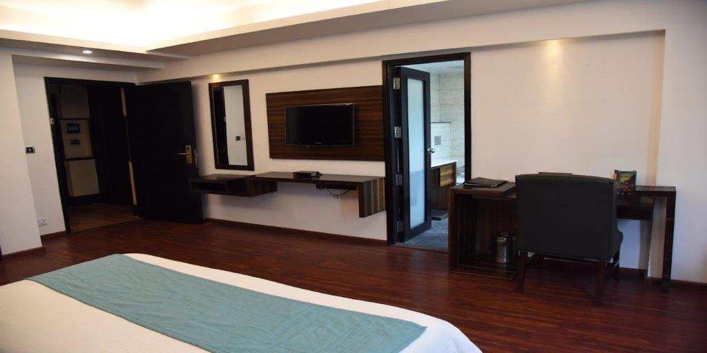 The Madison Hotel Új-Delhi Kültér fotó
