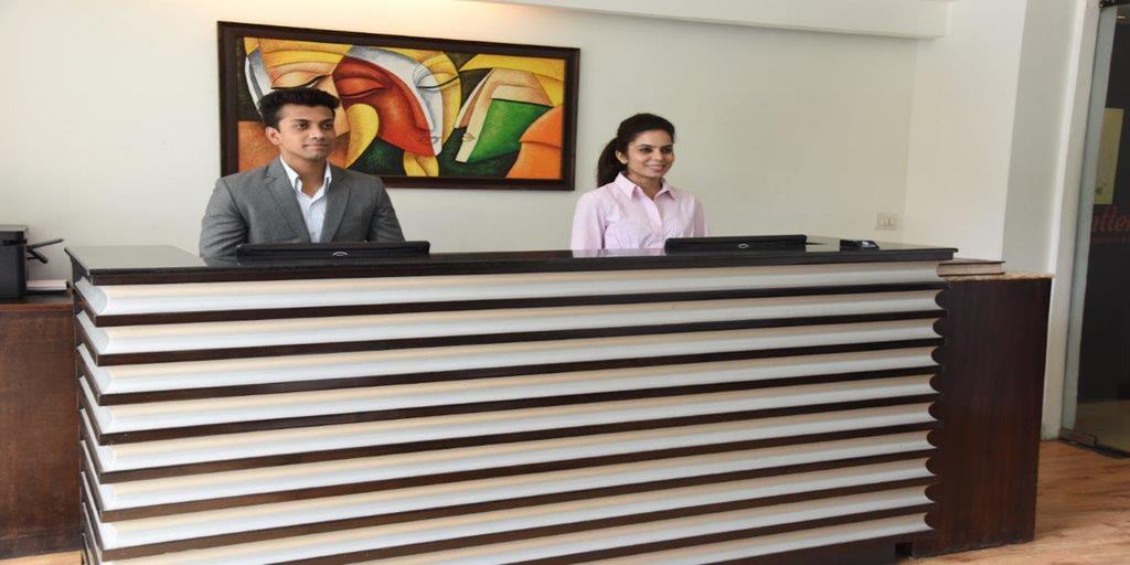 The Madison Hotel Új-Delhi Kültér fotó