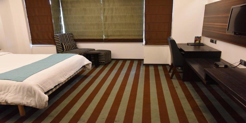 The Madison Hotel Új-Delhi Kültér fotó