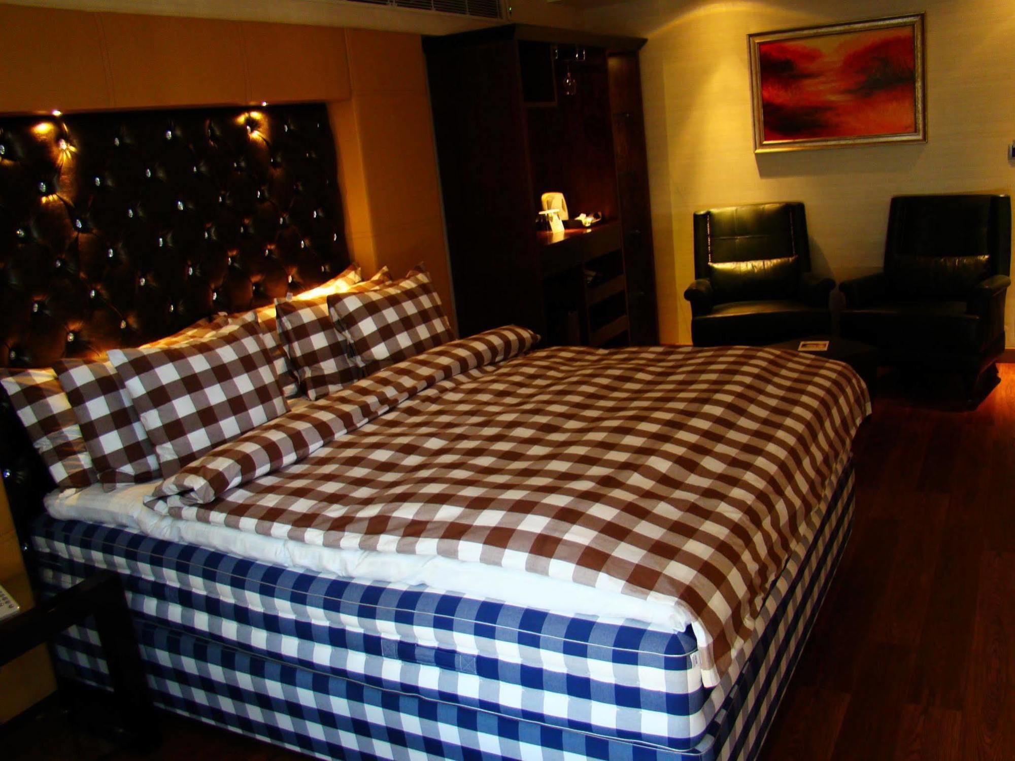The Madison Hotel Új-Delhi Kültér fotó