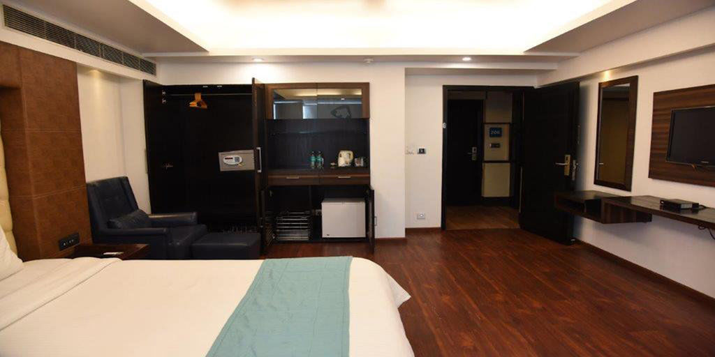 The Madison Hotel Új-Delhi Kültér fotó